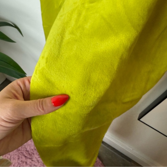 Magaschoni Lime Green Velour Lounge Set – Size Large - Picture 8 of 8